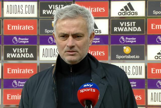 世界杯开云-穆里尼奥：裁判错判决定比赛 很遗憾没法采访裁判